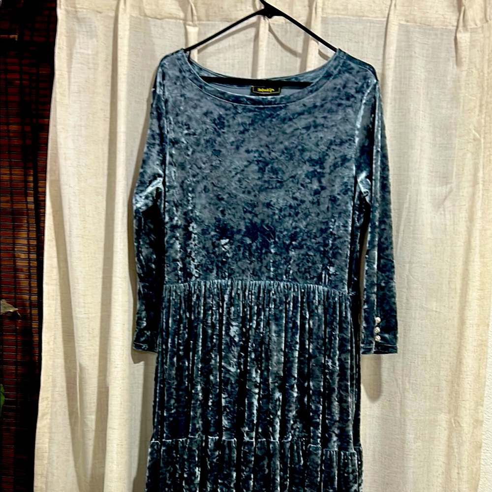 Dainty Jewls inspired Blue velvet Dress with Long Sleeves - Picture 3 of 6